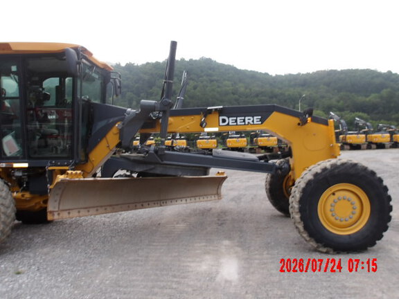 2023 John Deere 672G