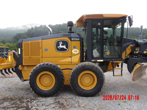2023 John Deere 672G