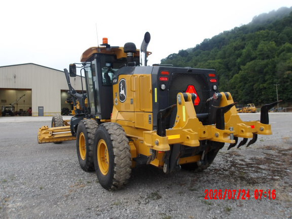 2023 John Deere 672G