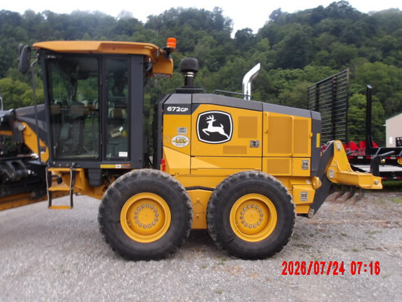 2023 John Deere 672G