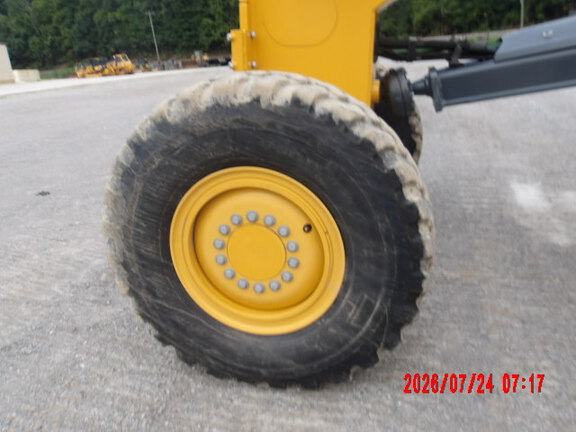 2023 John Deere 672G