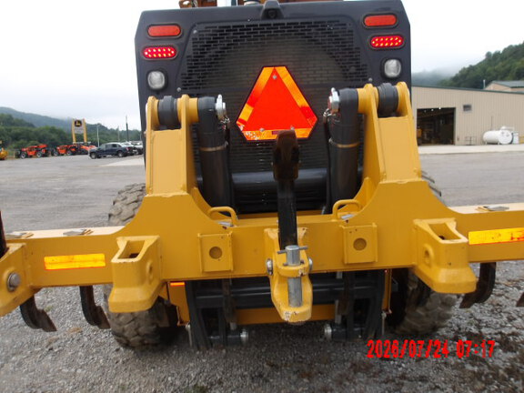 2023 John Deere 672G