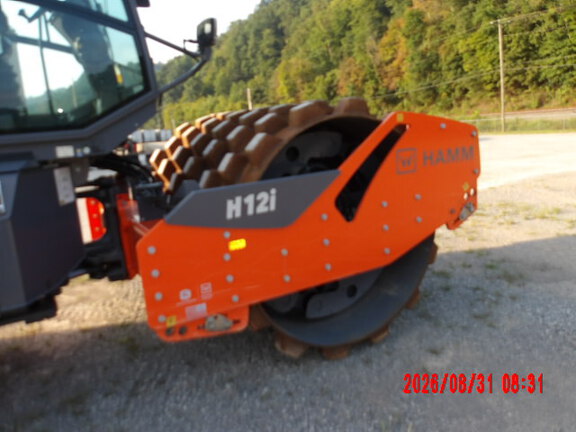 2023 Hamm H12IP