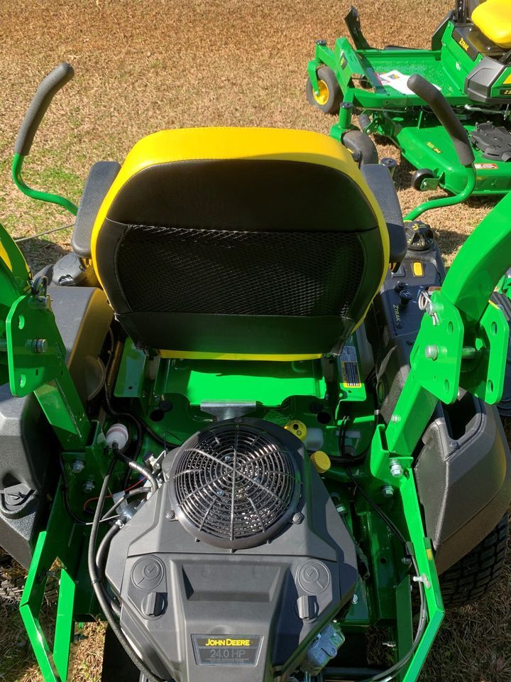 2025 John Deere Z730M Image 4
