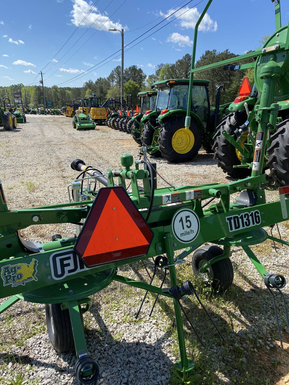 2023 John Deere TD1316 Image 3