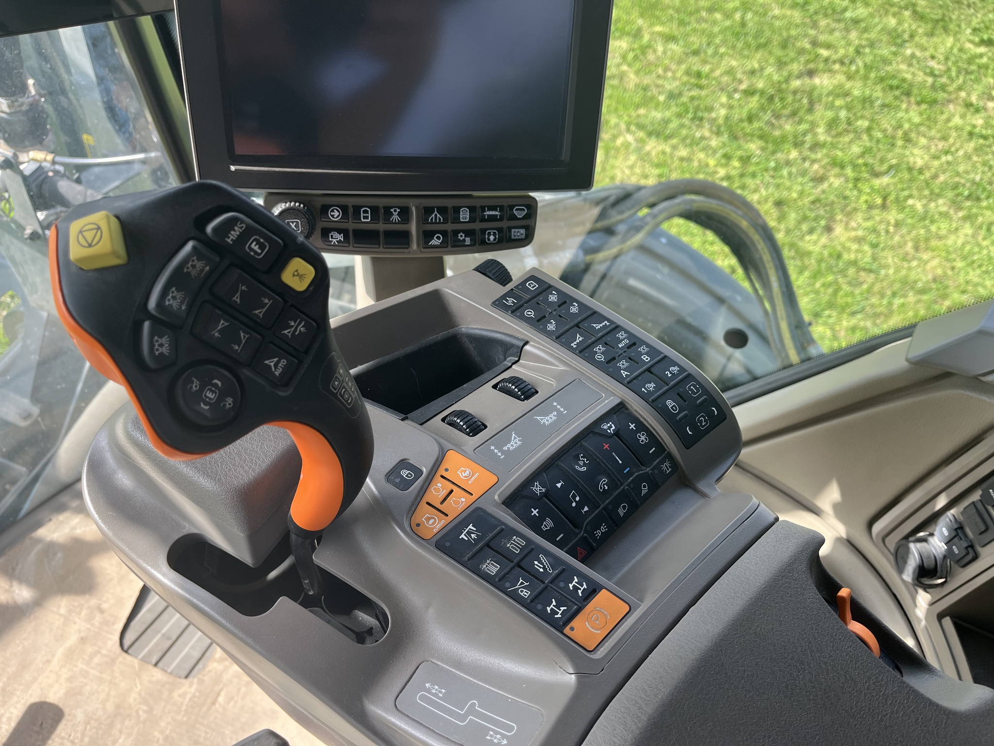  2023 Hagie STS12 at Heritage Tractor in Lockwood, MO