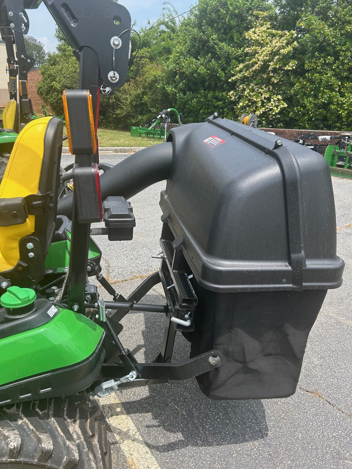 2023 John Deere 1025R Image 5