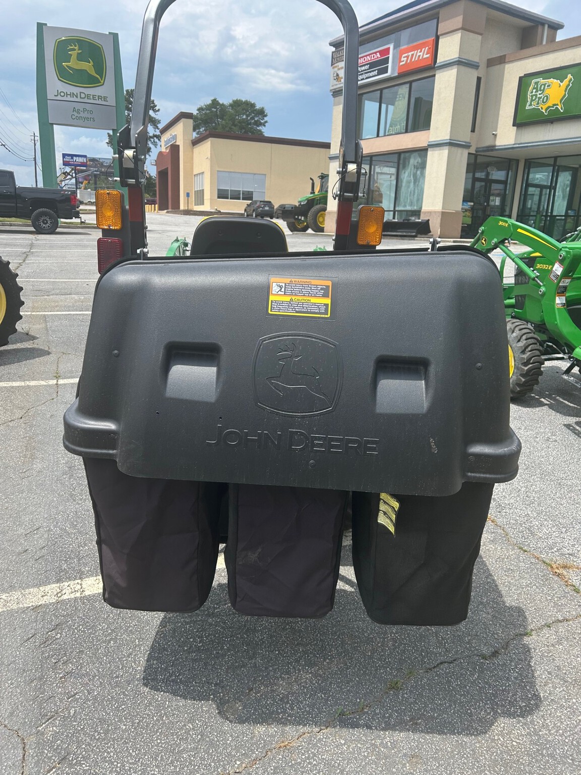 2023 John Deere 1025R Image 4