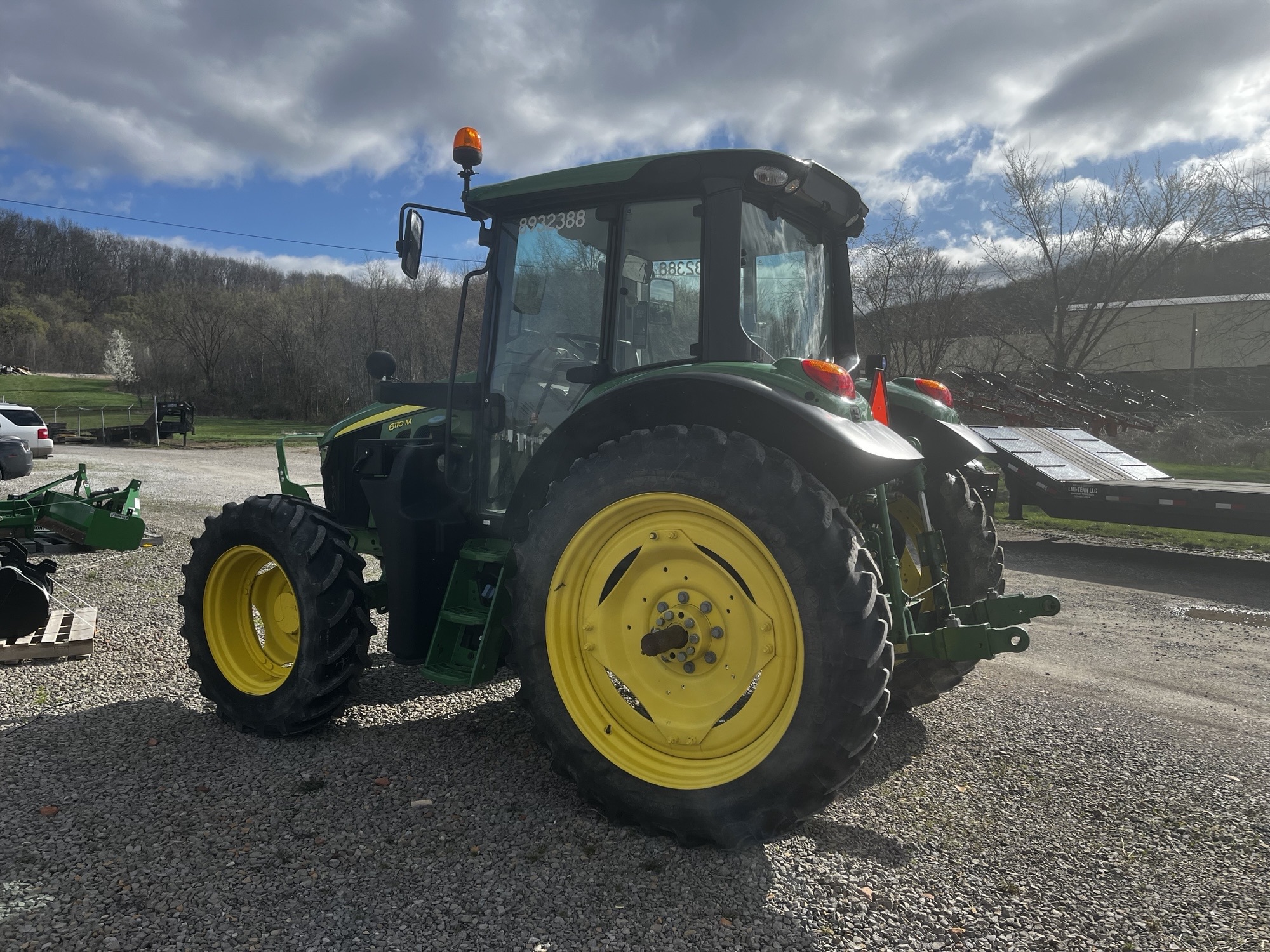 2022 John Deere 6110M Image 5