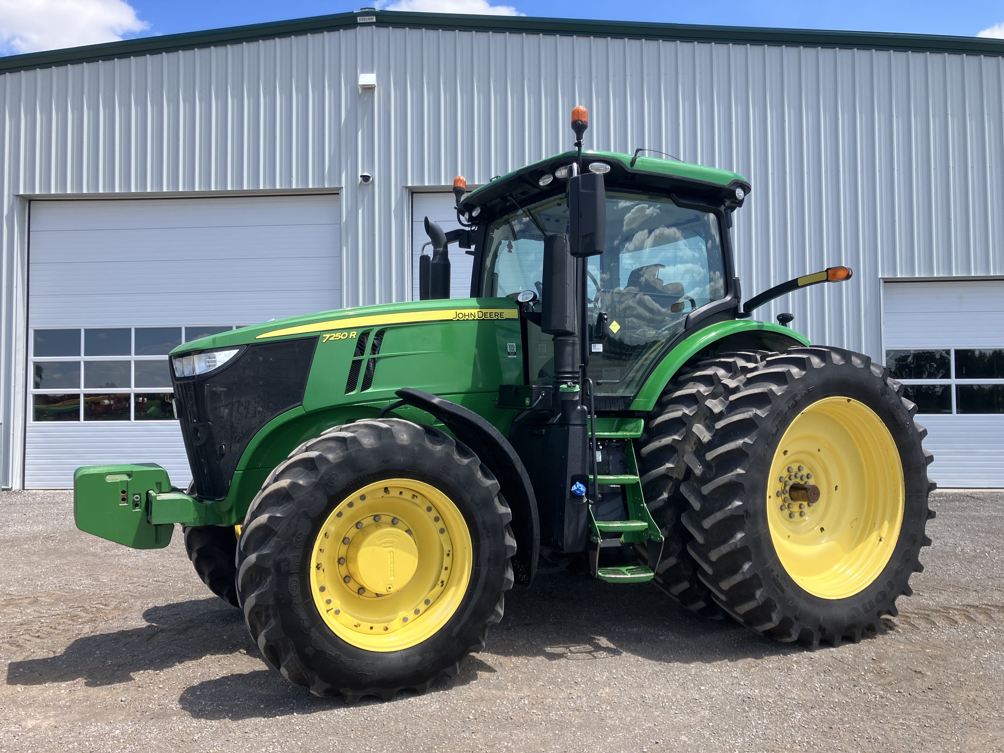 2018 John Deere 7250R Image 2