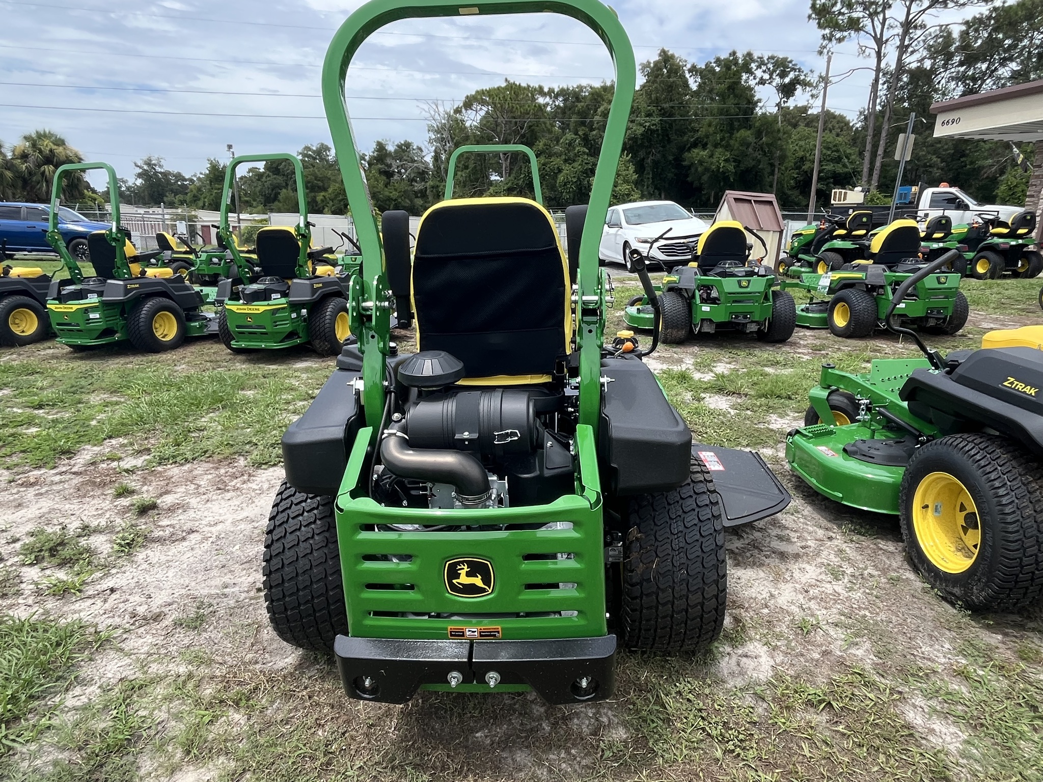 2025 John Deere Z970R Image 5