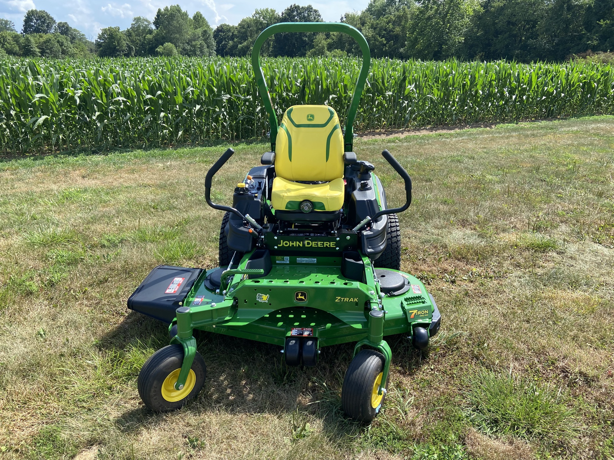 2024 John Deere Z930M Image 1