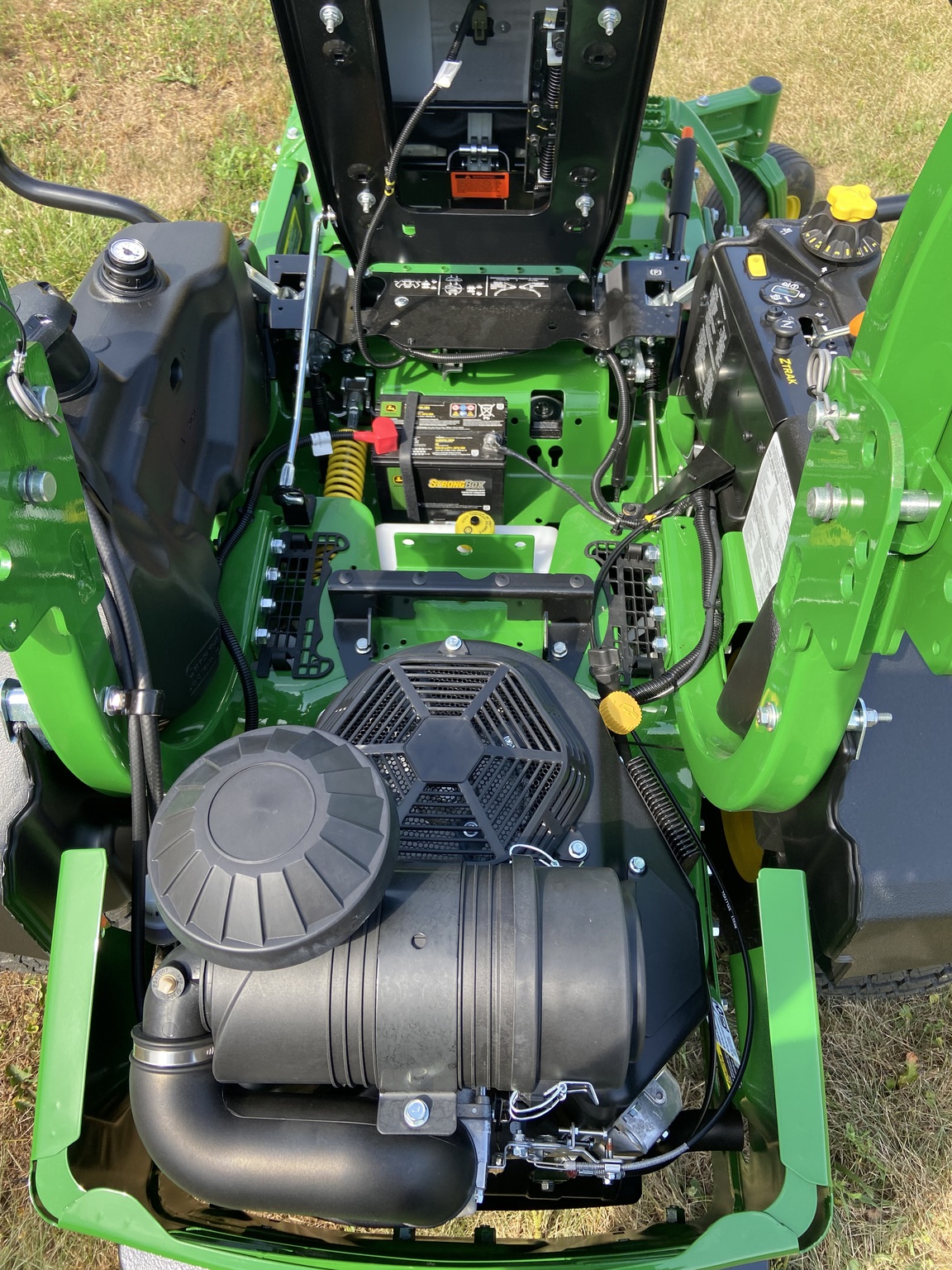 2024 John Deere Z930M Image 11