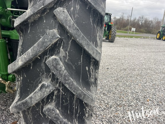 Photo of 2023 John Deere 6105E