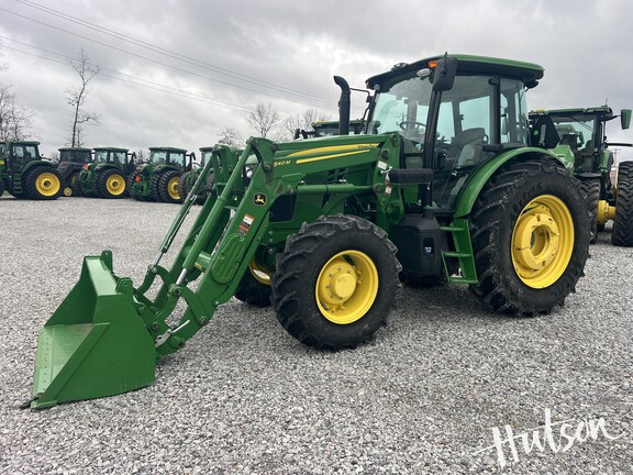 Photo of 2023 John Deere 6105E