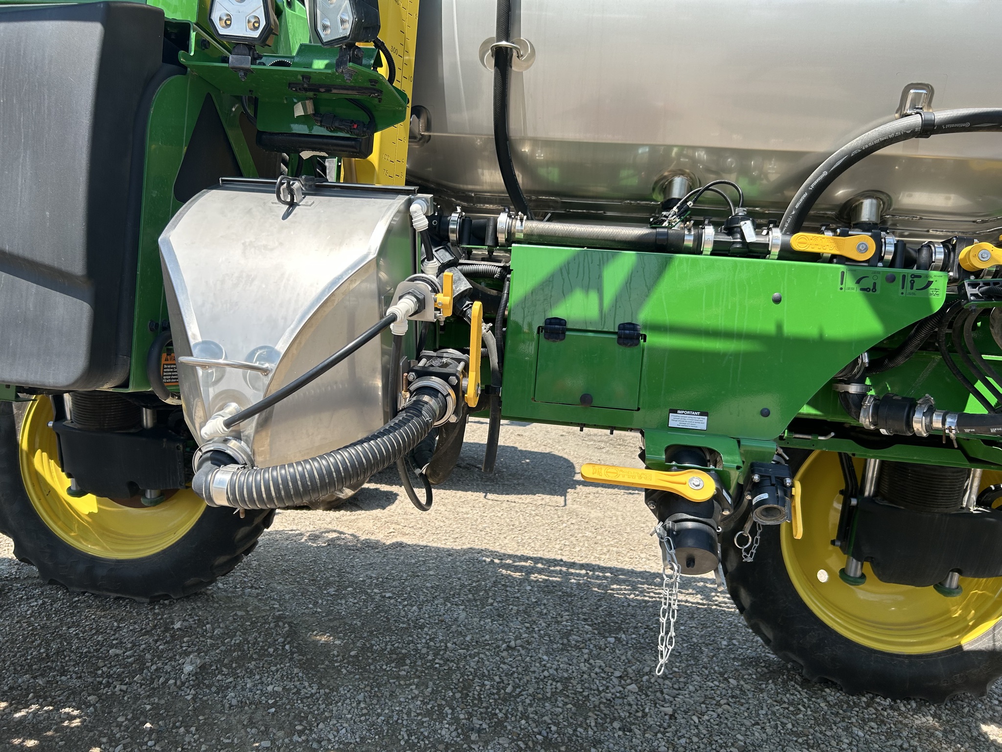 2023 John Deere 412R Image 9
