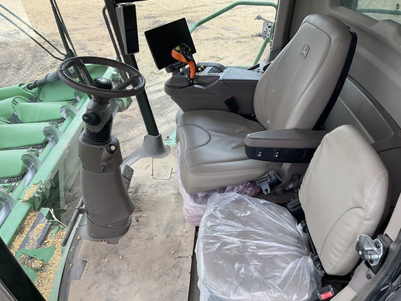 2024 John Deere S780 - Photo14