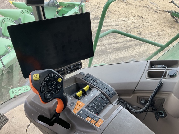 2024 John Deere S780 - Photo15