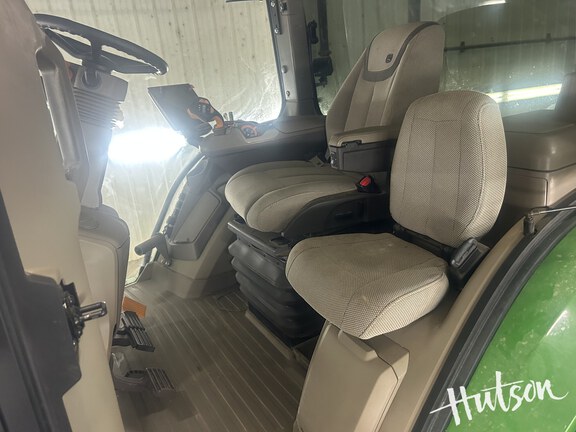 Photo of 2024 John Deere 8R 340