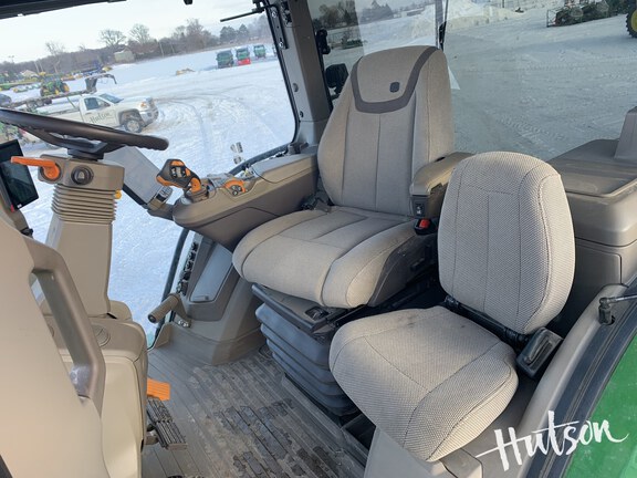 Photo of 2024 John Deere 8R 340