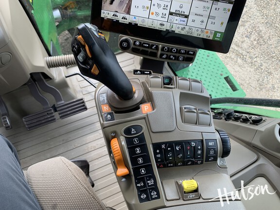 Photo of 2024 John Deere 8R 340