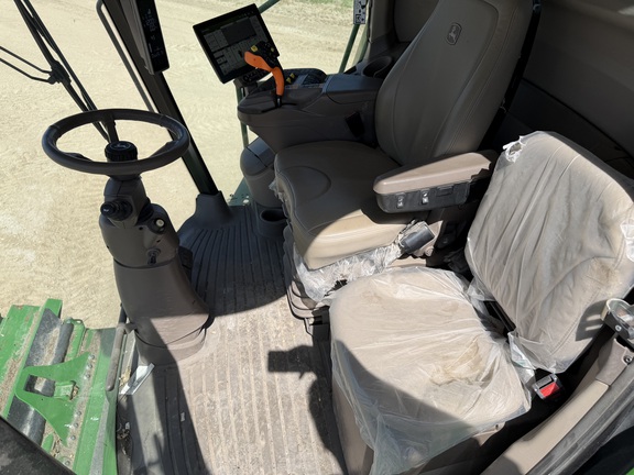 2024 John Deere S790 - Photo43