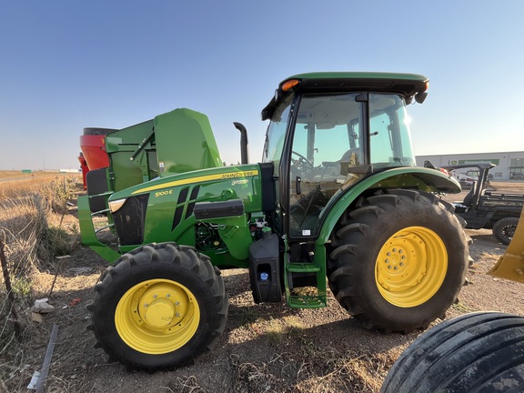 2023 John Deere 5100E (3rd thumbnail)