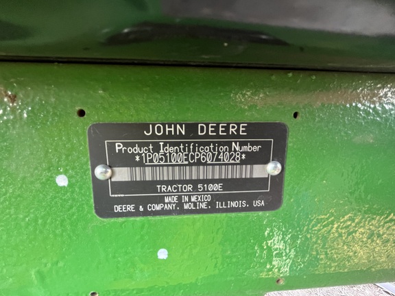 2023 John Deere 5100E (4th thumbnail)