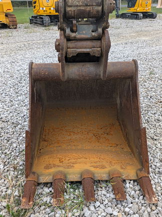 2017 John Deere 160G LC