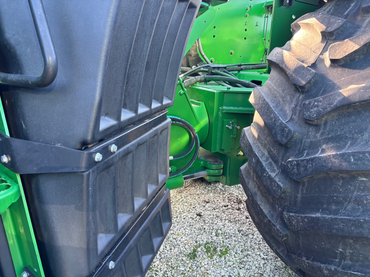  2014 John Deere 9560R at Heritage Tractor in Streator, IL