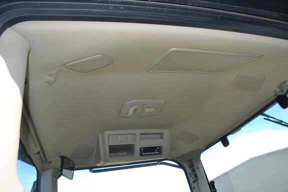 2023 John Deere 8R 280 Photo 8