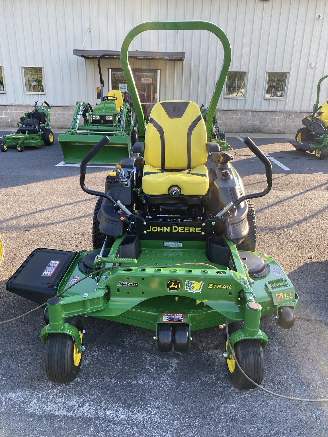 2025 John Deere Z960M Image 1