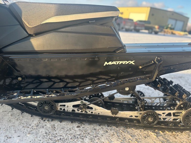 2024 Polaris 650 SWITCHBACK SP Snowmobiles
