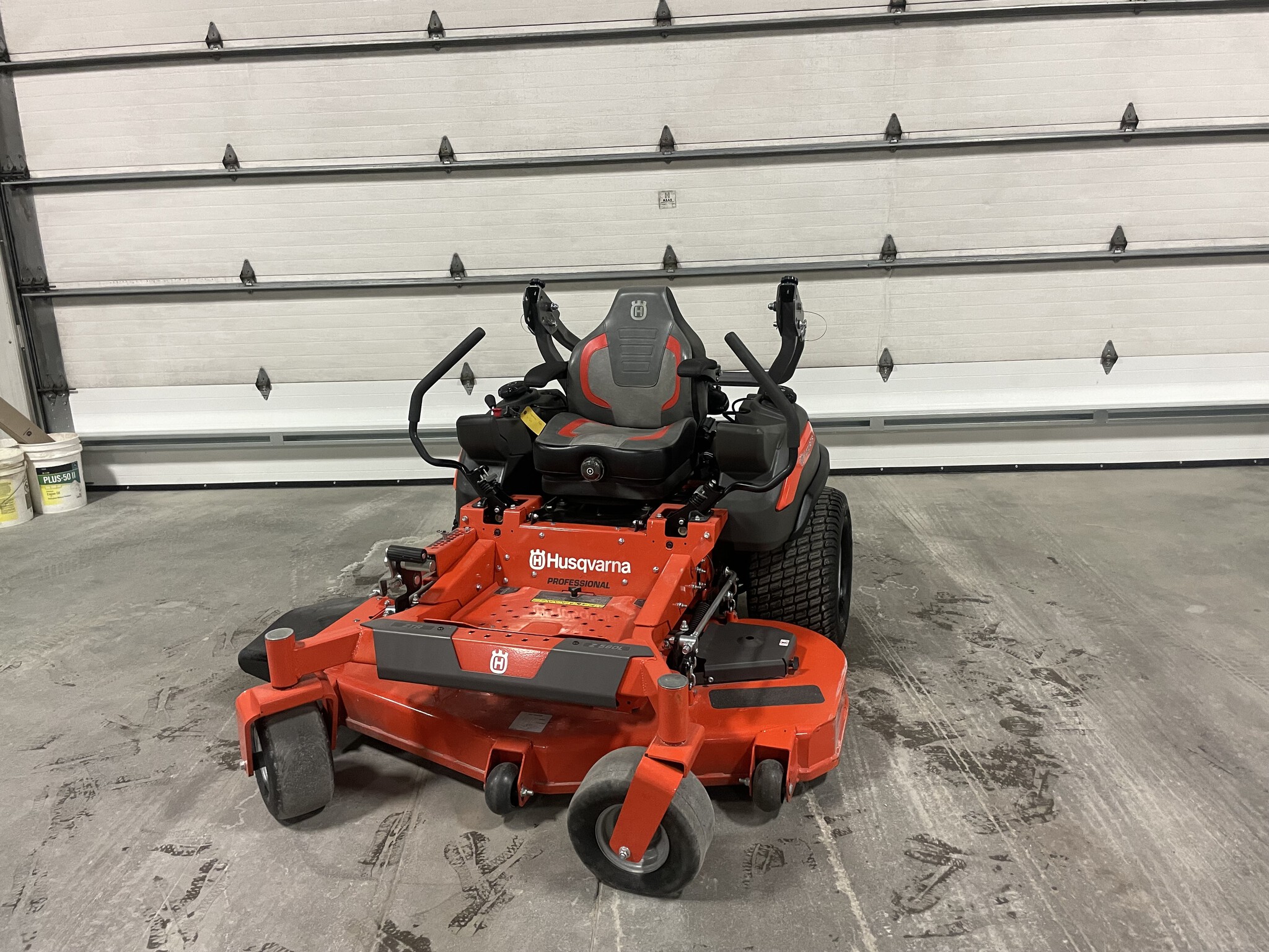 2022 Husqvarna Z560L Image 2