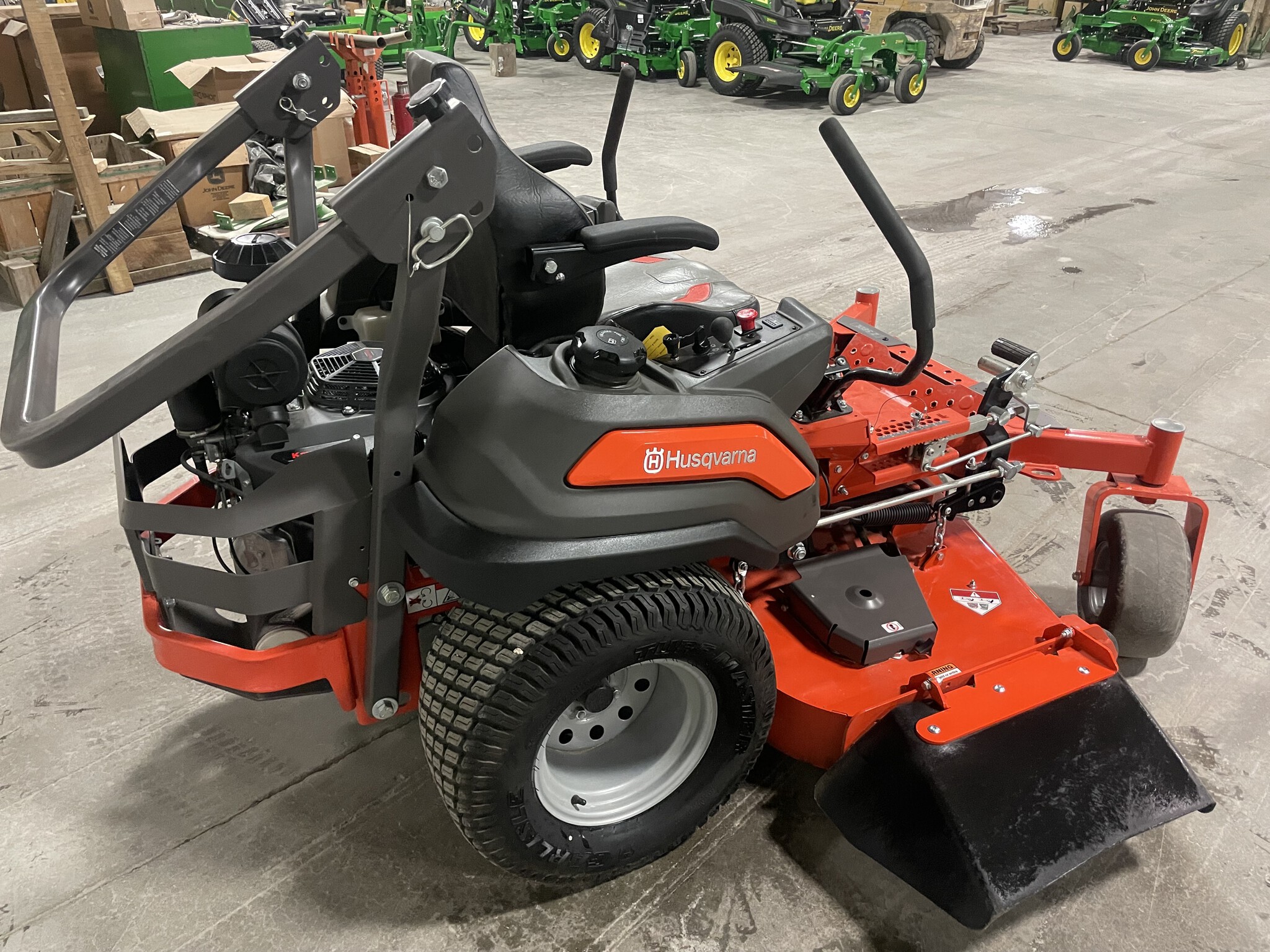 2022 Husqvarna Z560L Image 4