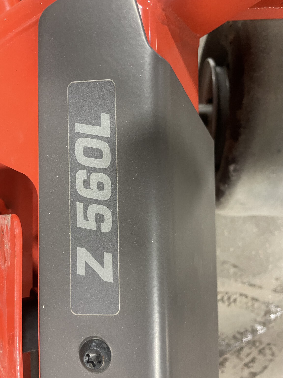 2022 Husqvarna Z560L Image 8