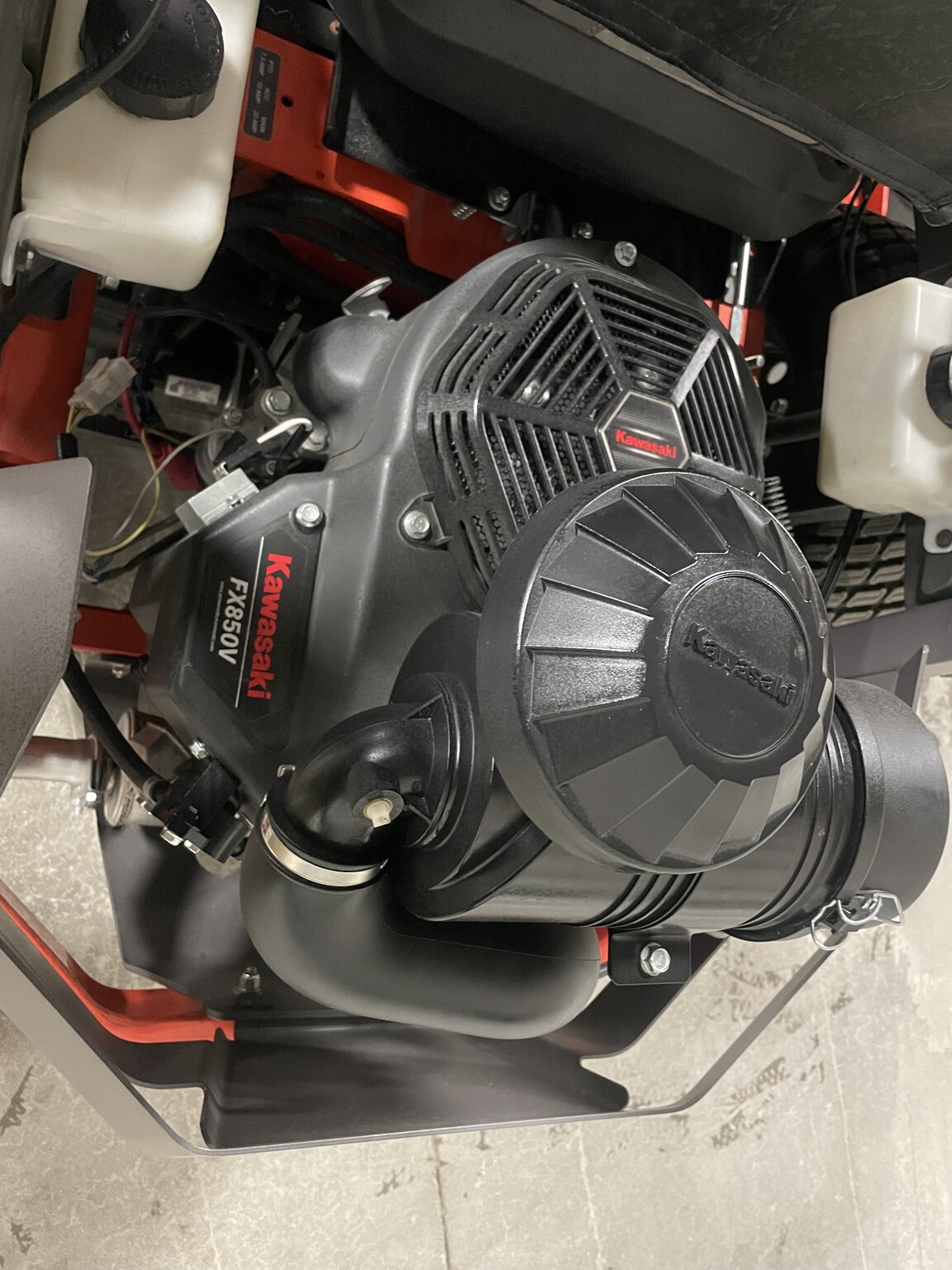 2022 Husqvarna Z560L Image 6