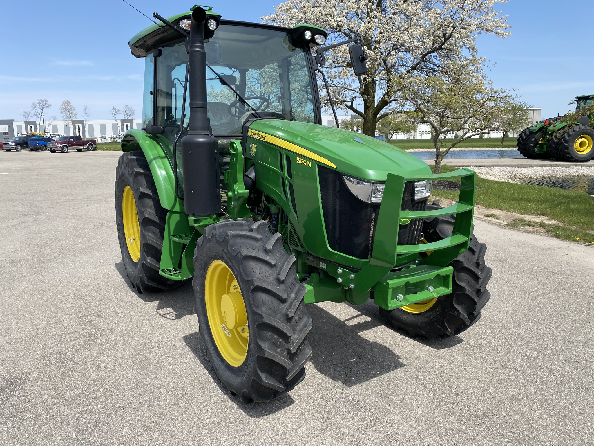 2023 John Deere 5120M Image 9