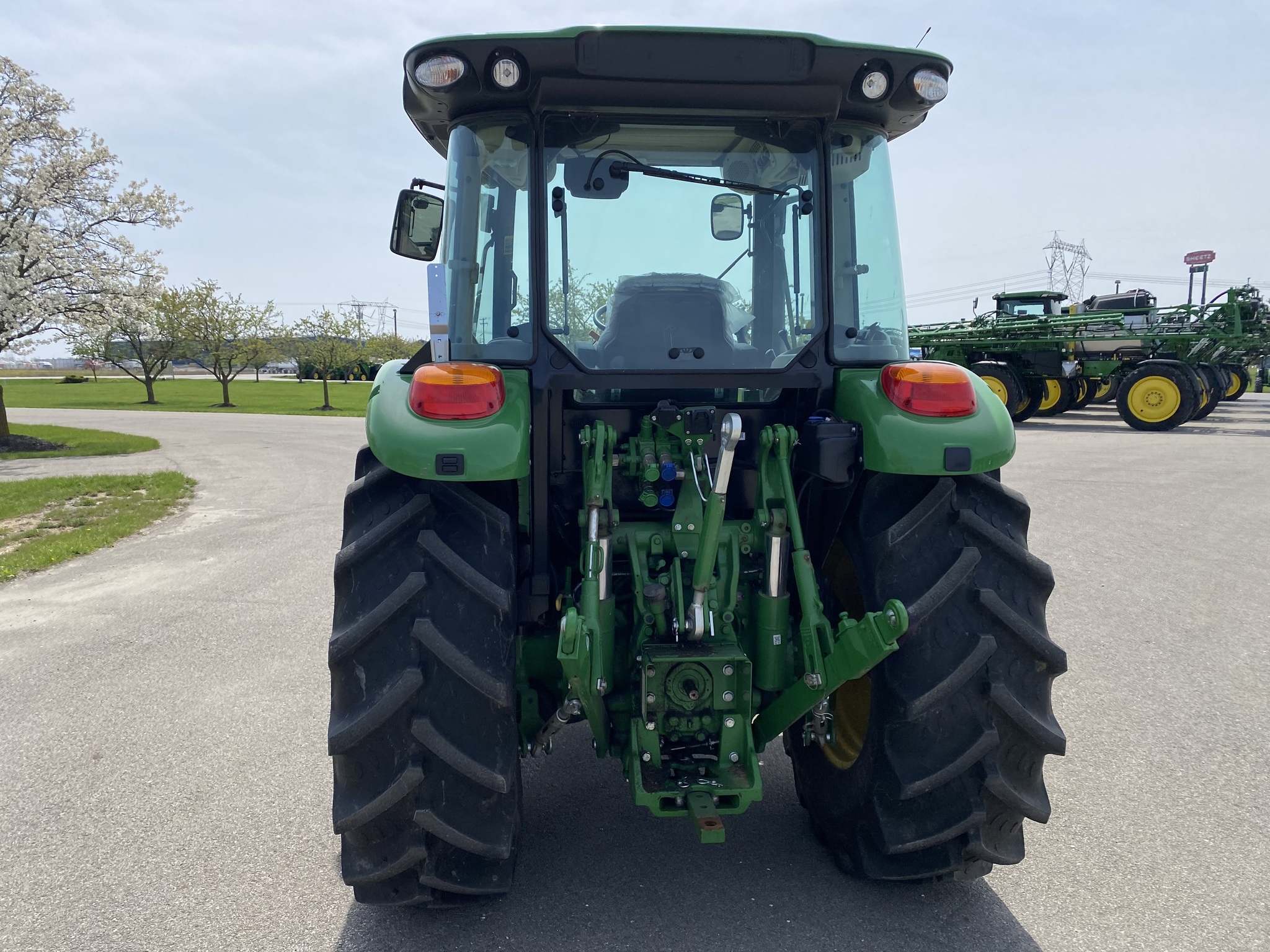 2023 John Deere 5120M Image 12