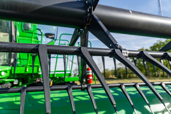 Used 2018 John Deere 645FD Combine Platforms at Koenig Equipment in Anna, OH - Photo24