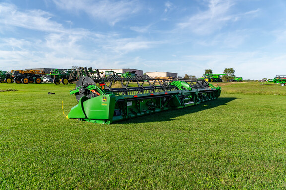 Used 2018 John Deere 645FD Combine Platforms at Koenig Equipment in Anna, OH - Photo2