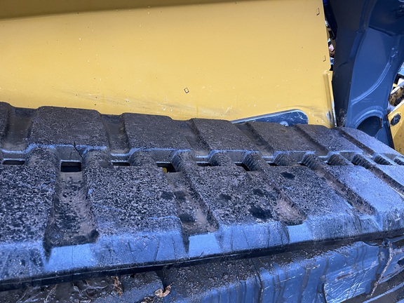 2024 John Deere 333G - Photo12