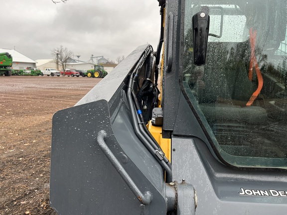2024 John Deere 333G - Photo22