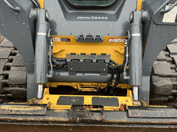 2024 John Deere 333G - Photo23