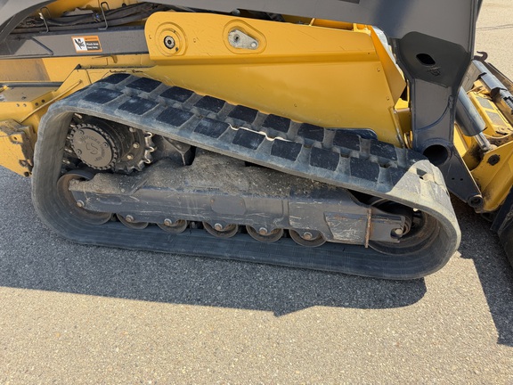 2024 John Deere 333G - Photo12