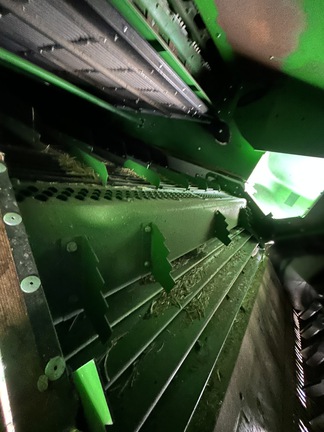 Used 2022 John Deere X9 1100 Combines at Horizon Ag & Turf in Lloydminster, AB - Photo9