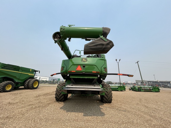 Used 2022 John Deere X9 1100 Combines at Horizon Ag & Turf in Lloydminster, AB - Photo6