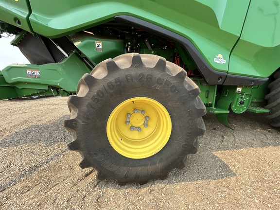 Used 2022 John Deere X9 1100 Combines at Horizon Ag & Turf in Lloydminster, AB - Photo15