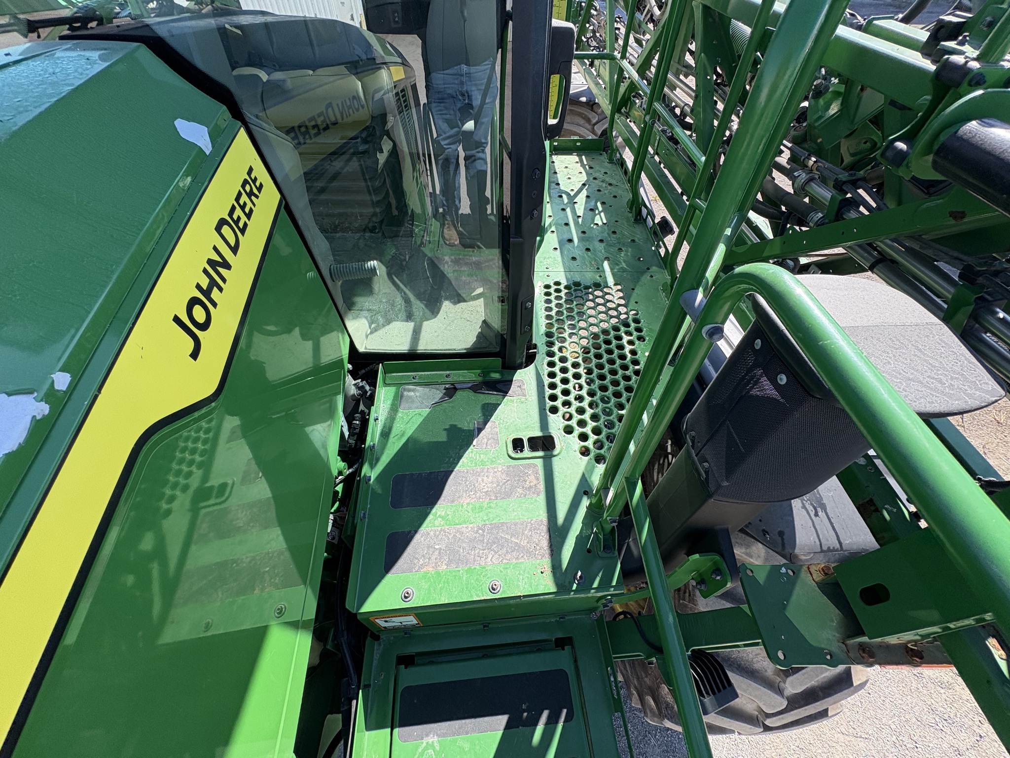  2022 John Deere 612R at Heritage Tractor in Carthage, IL
