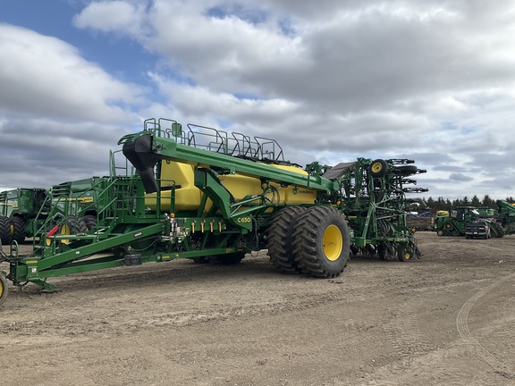 Photo of a 2021 John Deere P556